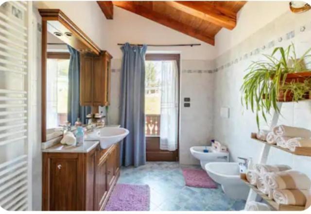 La maison rose Brissogne Extérieur photo